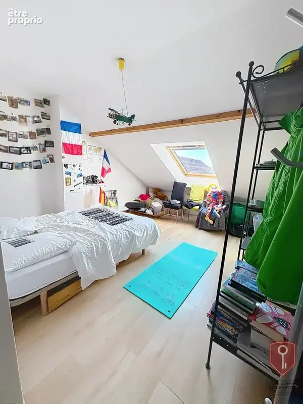Cranves-Sales – appartement T4 en duplex au dernier étage, terrasse, garage, à pied du collège - photo 8