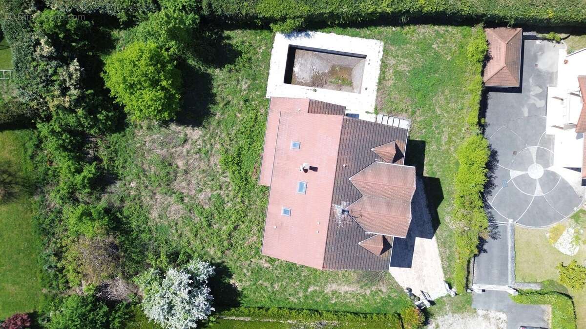 Maison à NEUVECELLE