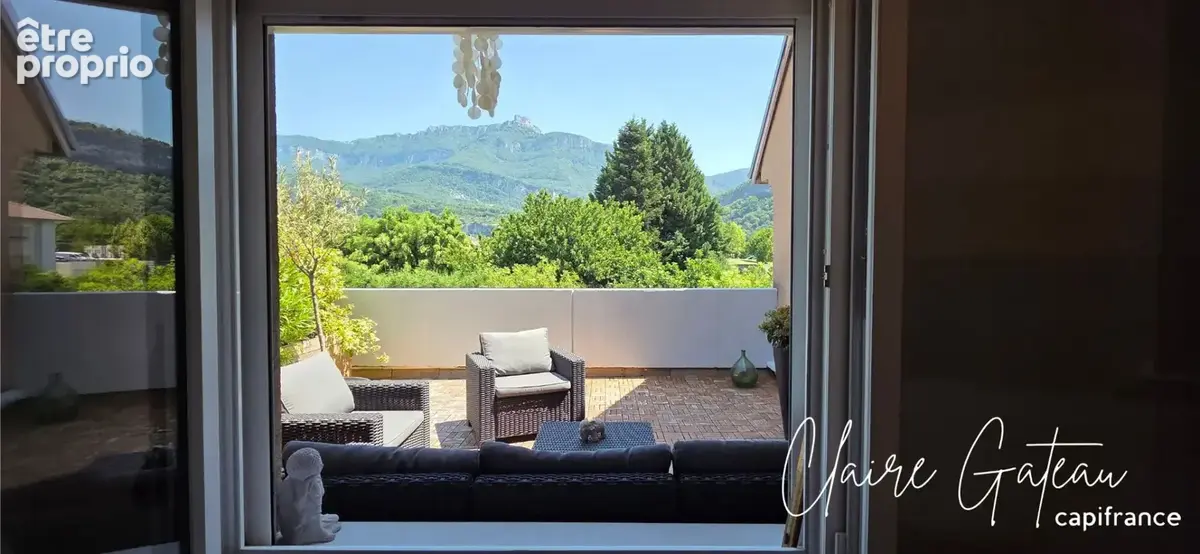 Appartement à vendre 4 pièces CHAMBERY (73) Duplex avec terrasse de 24 M², vue dégagée et garage - photo 5