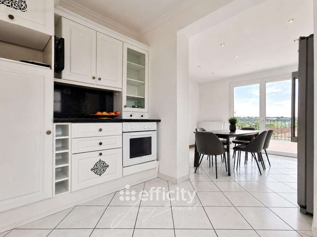 Maison 165 m² à Niort  - photo 3