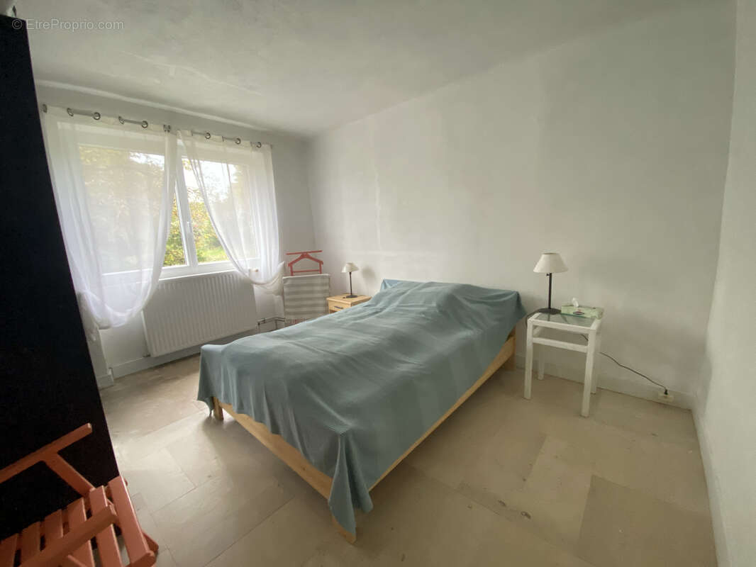 Maison à SAINT-MARTIN-DU-PUY