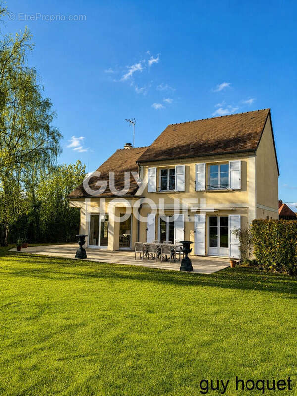 Maison à BERNAY