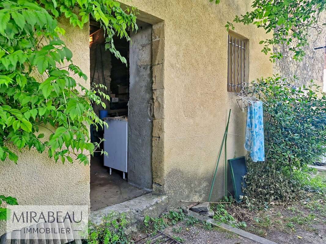 Maison à MIRABEAU