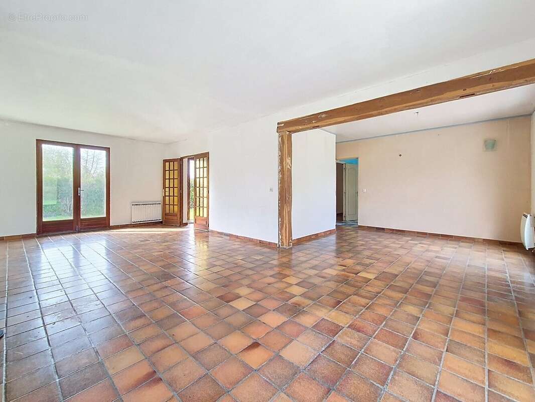 Maison à NOGENT-SUR-VERNISSON