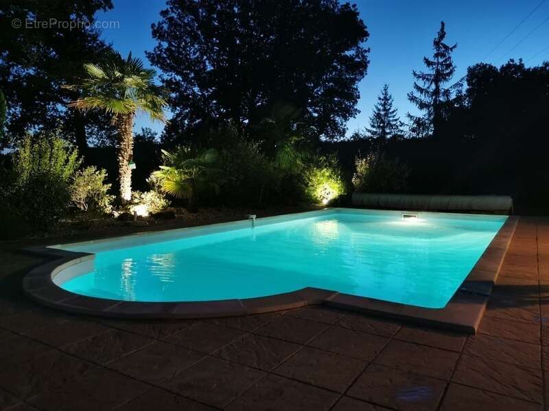 Maison à CUBJAC