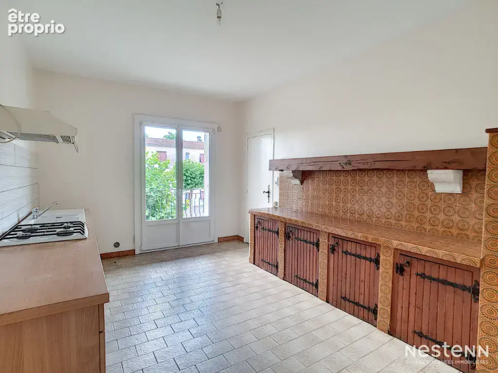 À Vendre - Maison d'architecte de 220 m² avec jardin et double garage à Condom - photo 6