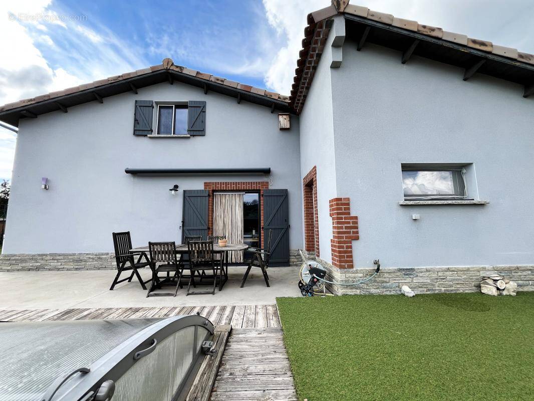 Maison à SAINT-PAUL-LE-JEUNE