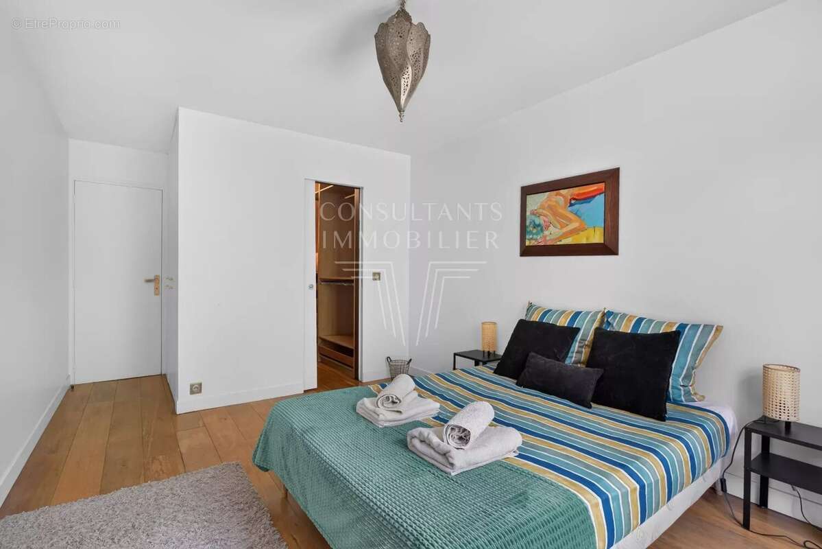 Boulogne Porte de Saint-Cloud . DUPLEX TROIS CHAMBRES - photo 3