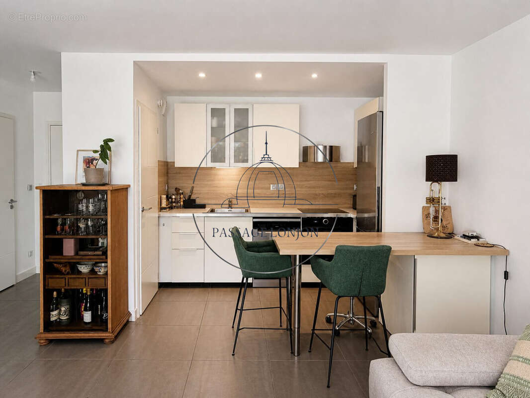 Appartement à LATTES