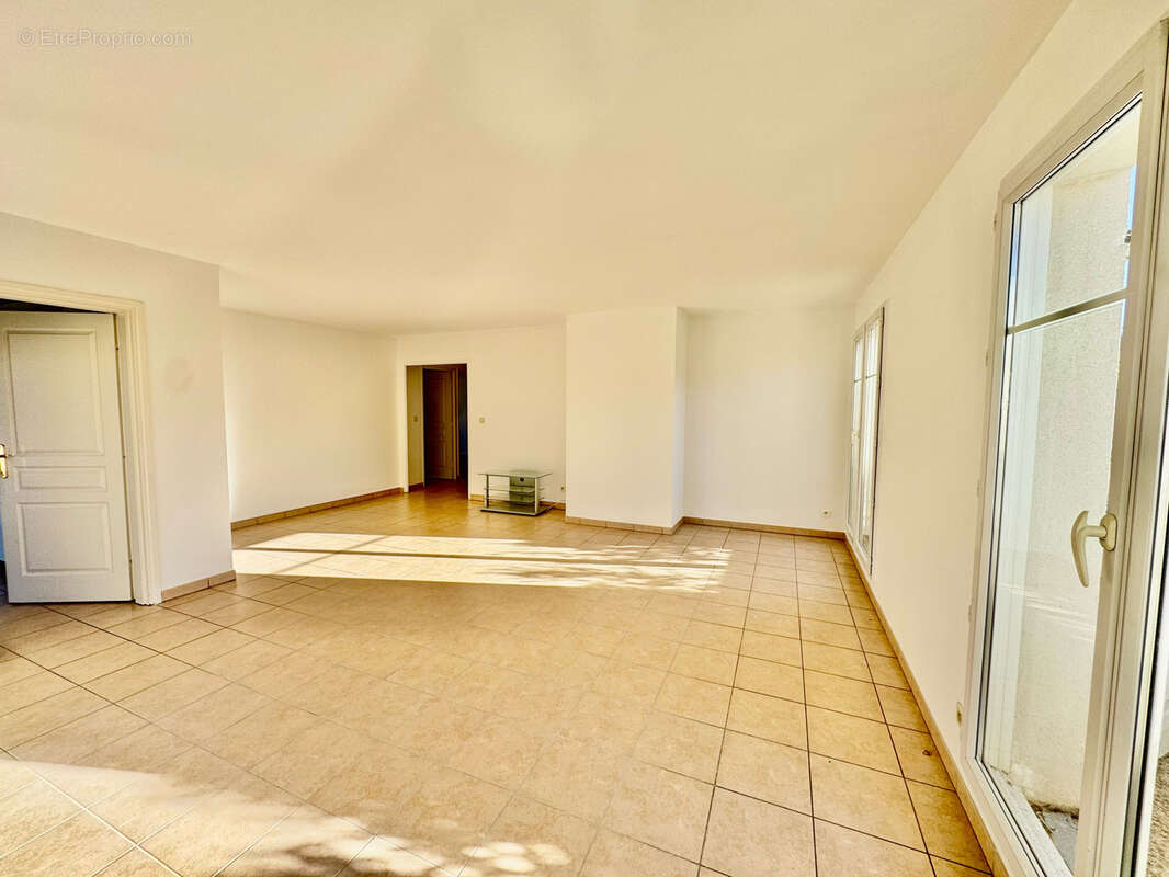 Appartement à AUBAGNE