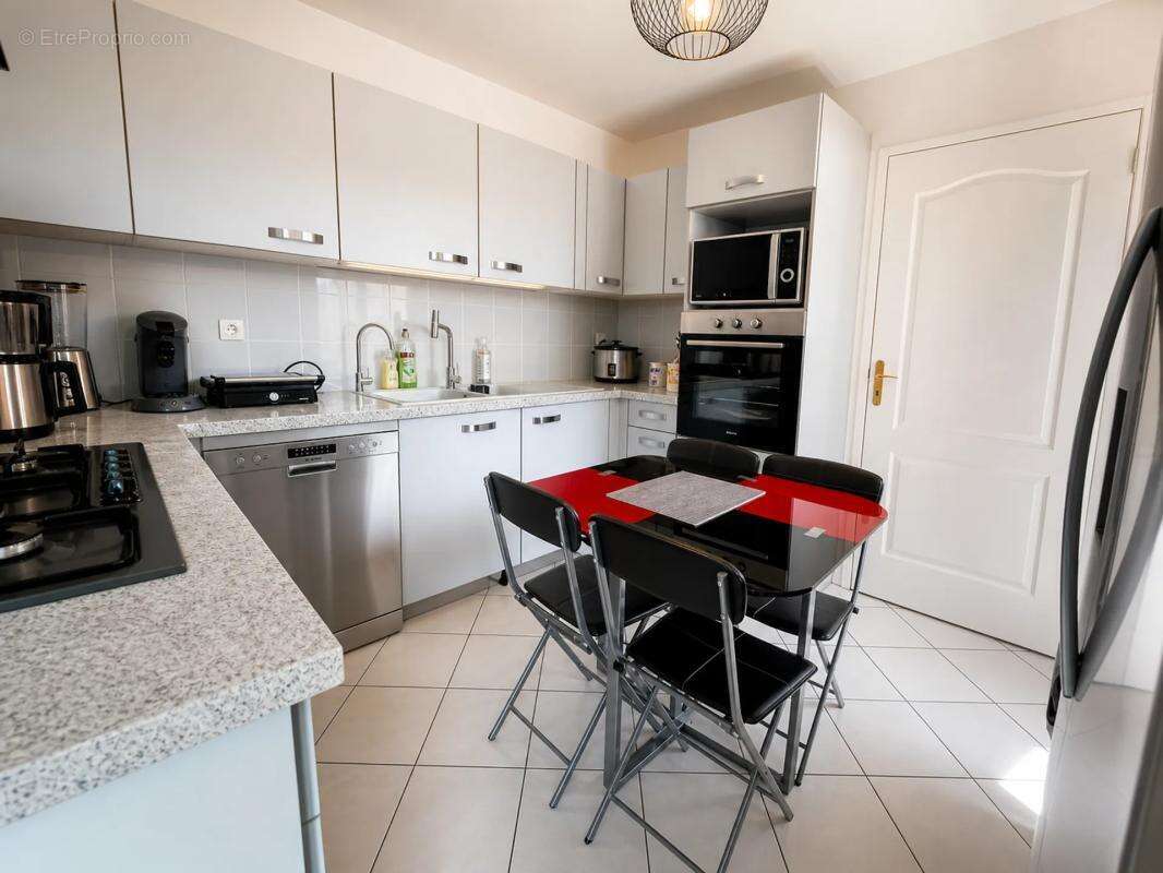 Maison de 8 pièces de 140 m² à Neuilly-en-Thelle - photo 6