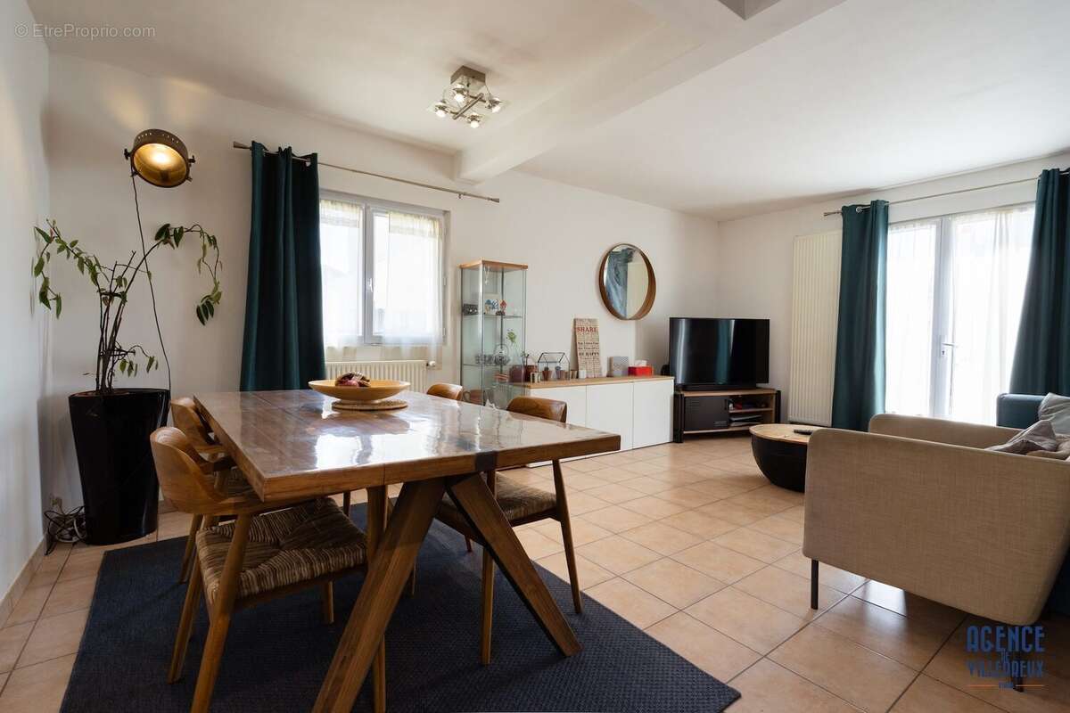 Maison à VILLEPREUX