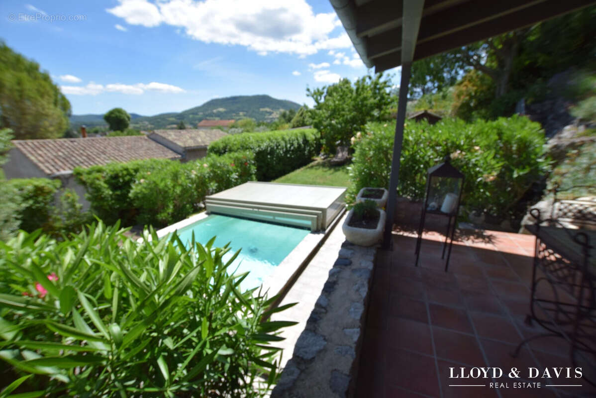 Maison 160 m² à Chomerac  - photo 3