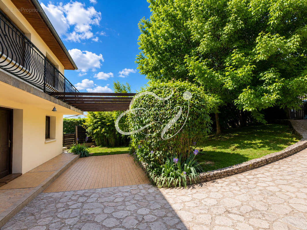 Maison à CHAMAGNIEU