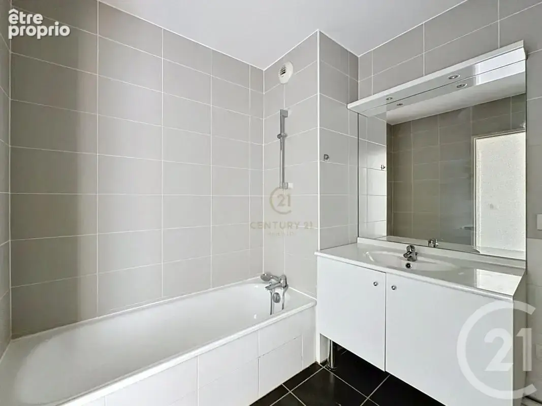Appartement 68 m² à Lyon-8e  - photo 8