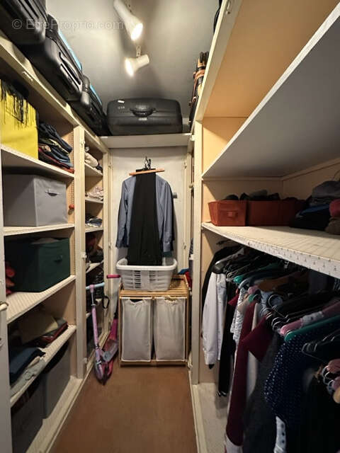 Appartement à BURES-SUR-YVETTE