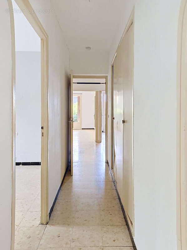 Appartement Nimes 4 pièce(s) 85.63 m2 - photo 11