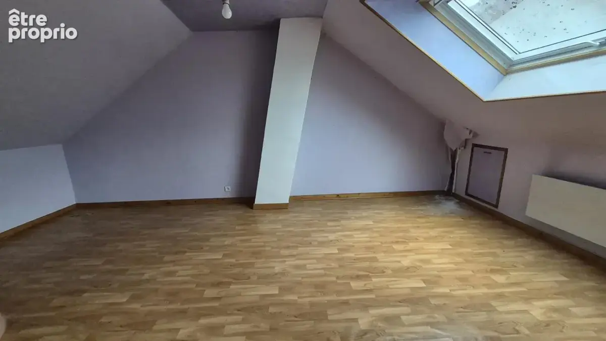 Maison 91 m2 à réinventer   Sous-sol complet et beau potenti - photo 10