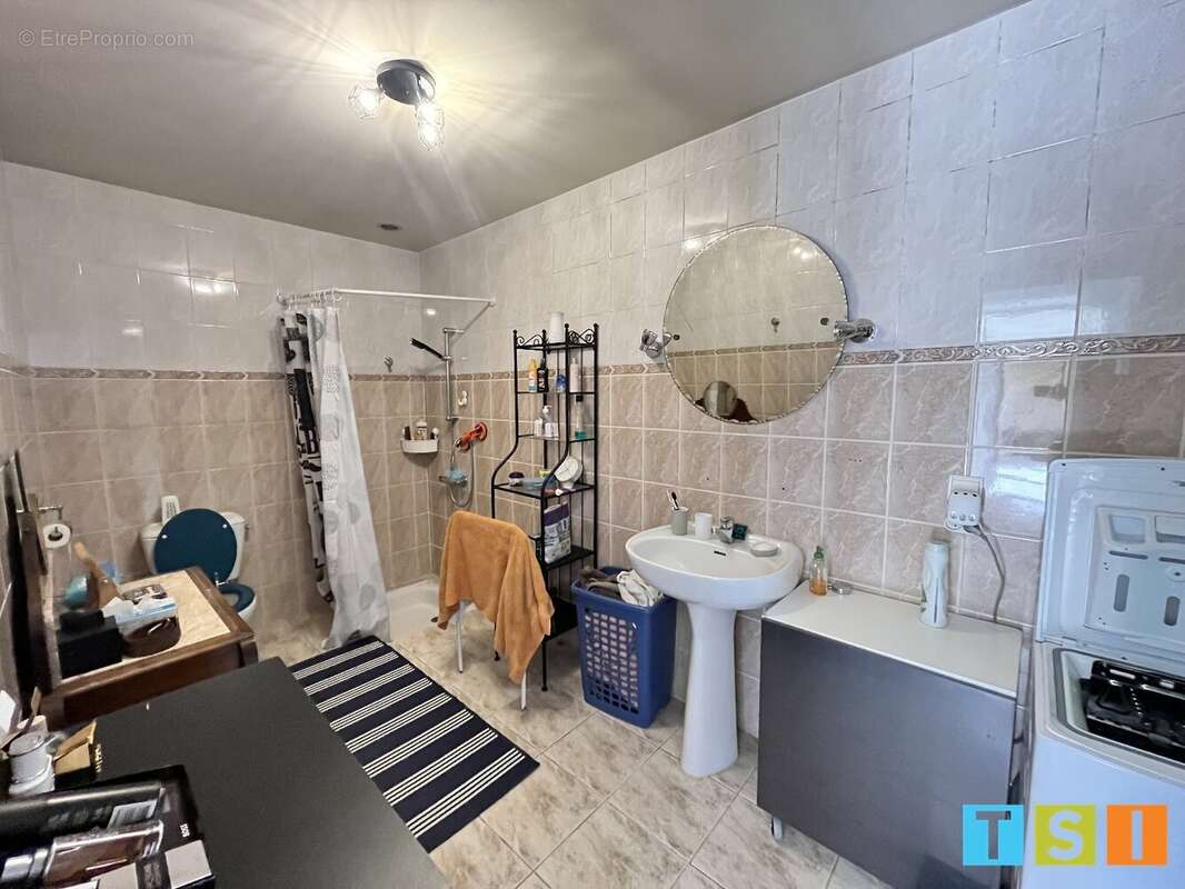 Maison à MONTREJEAU