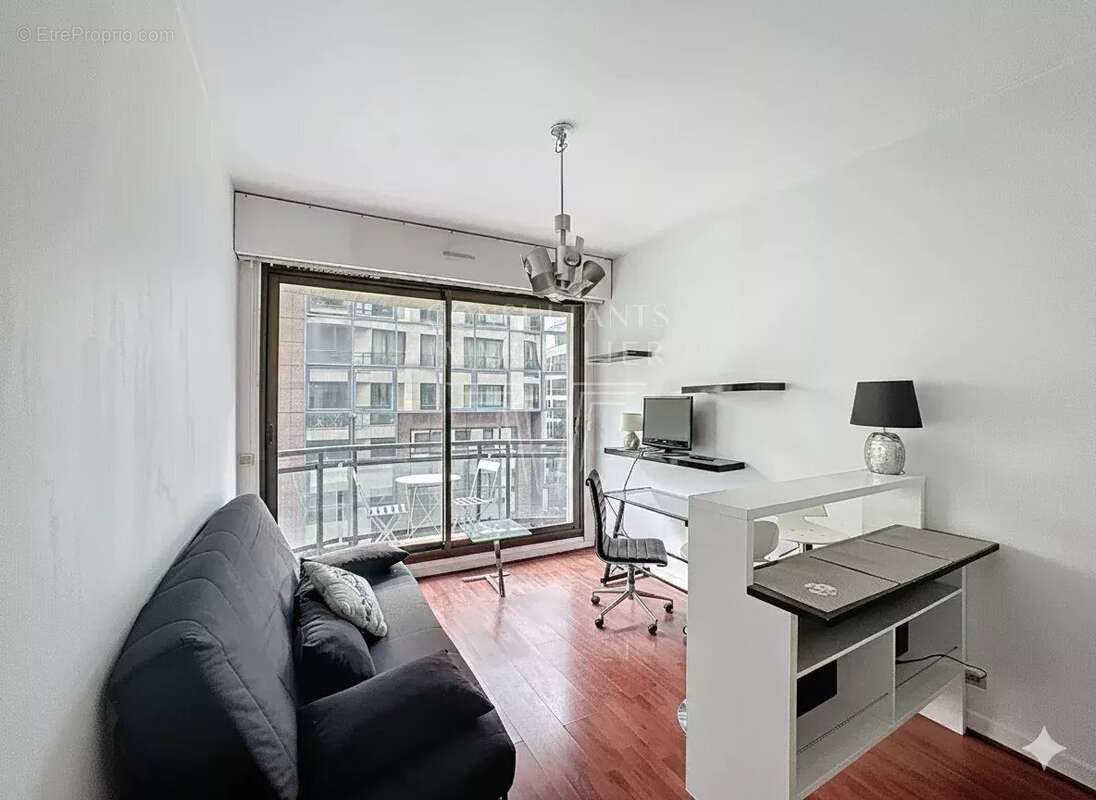 Appartement à LEVALLOIS-PERRET