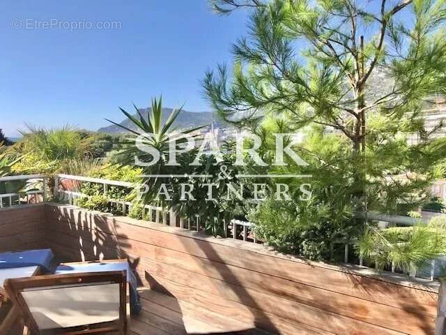 Appartement à ROQUEBRUNE-CAP-MARTIN