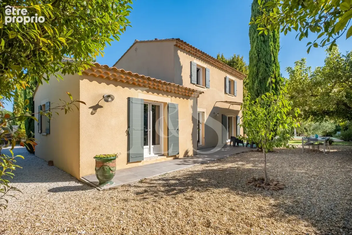 Maison à L'ISLE-SUR-LA-SORGUE