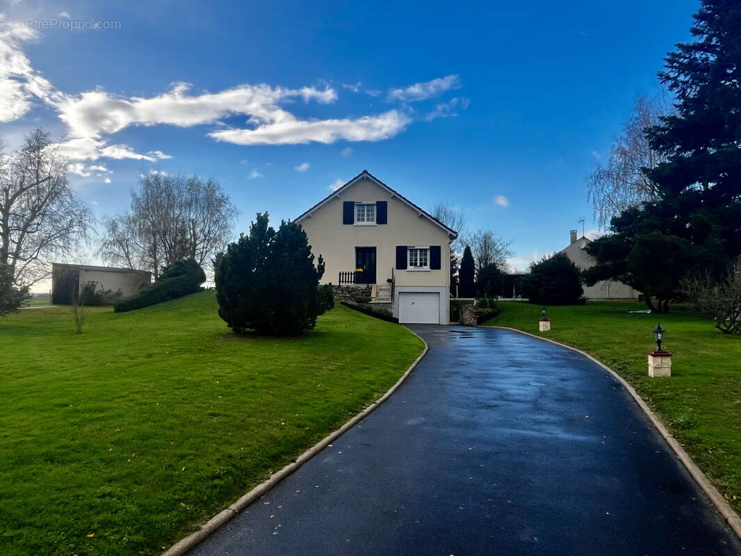 Maison à COULOMMIERS