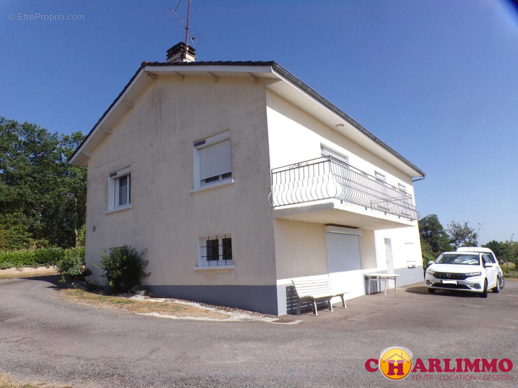 Maison 102 m² à Manot  - photo 9