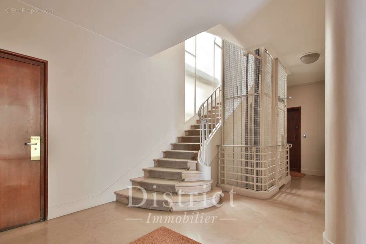 Appartement à PARIS-4E