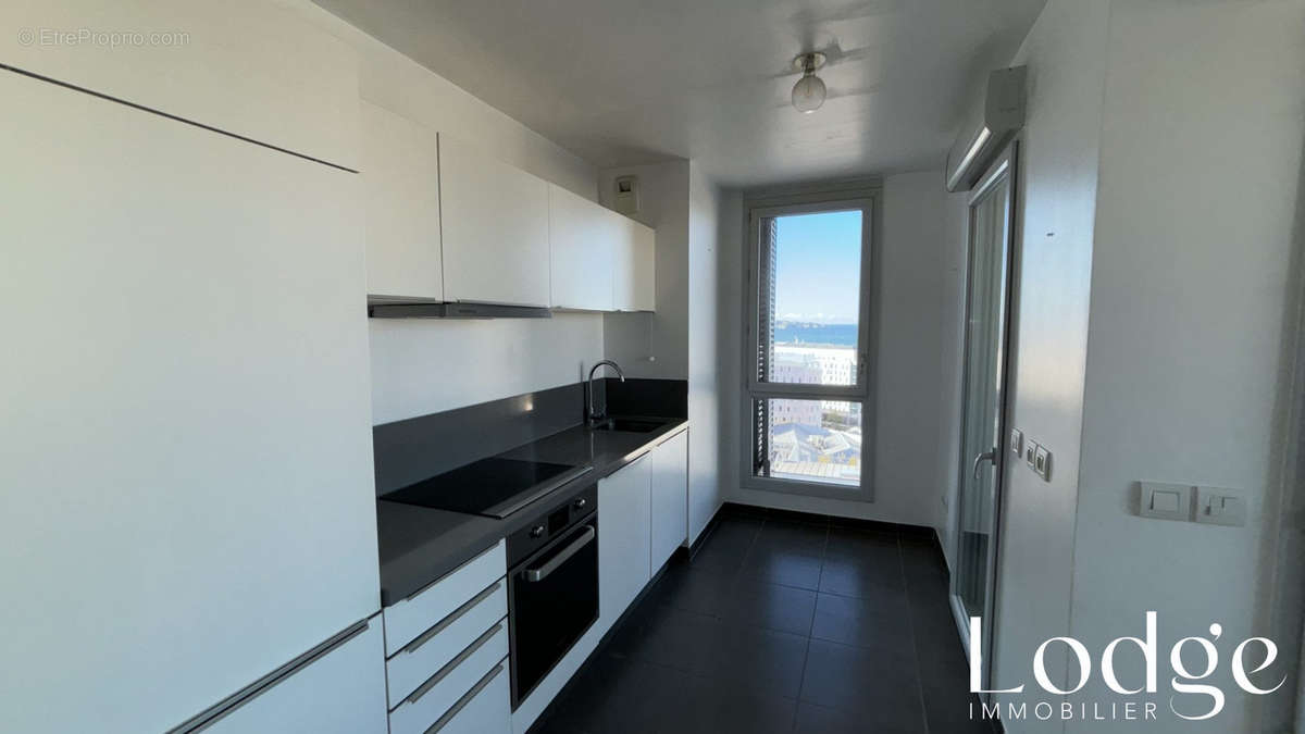 Appartement à MARSEILLE-3E