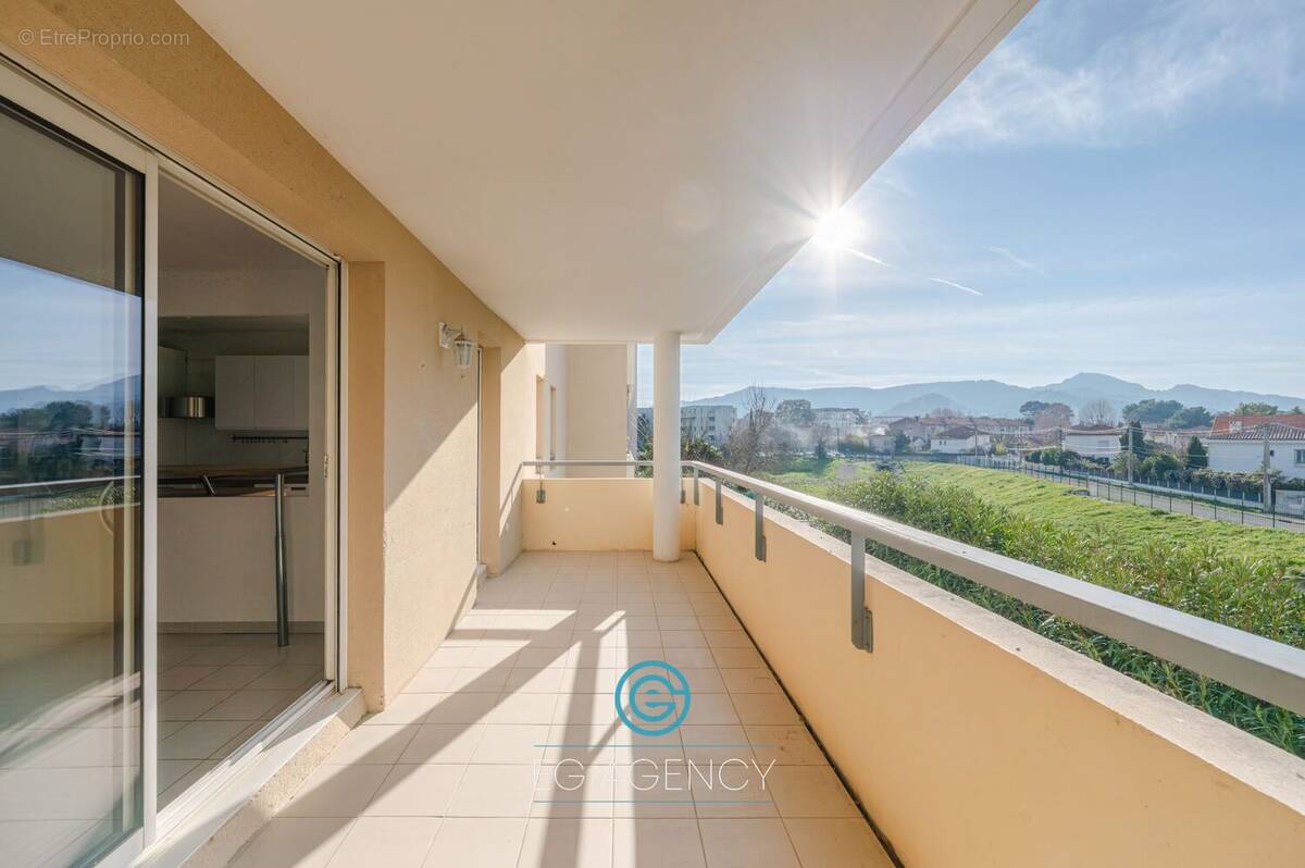 Appartement à MARSEILLE-9E