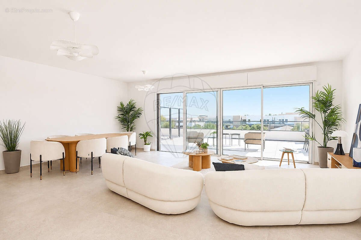 Appartement à VILLENEUVE-LOUBET