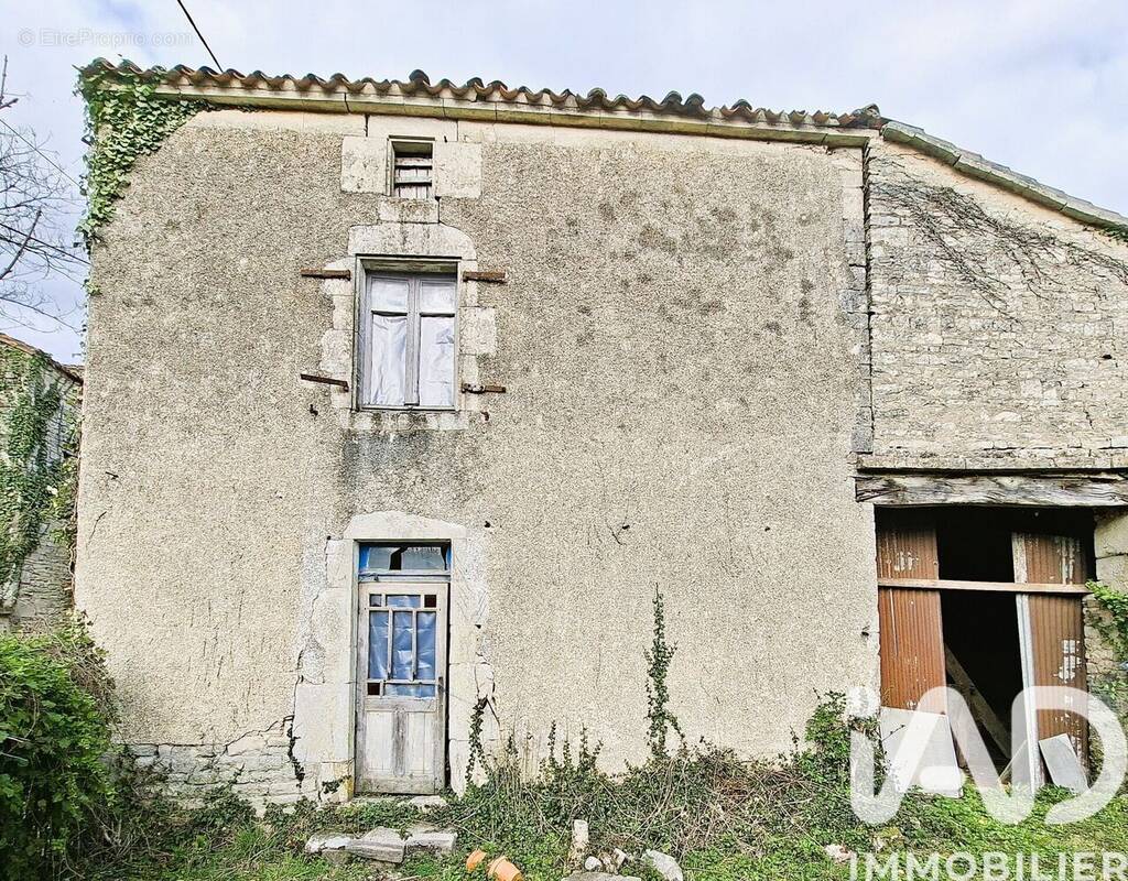 Photo 1 - Maison à CELLETTES