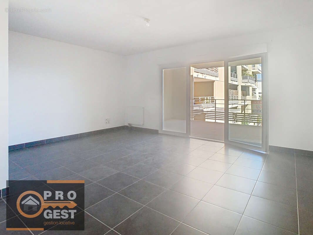 Appartement à JUVIGNAC