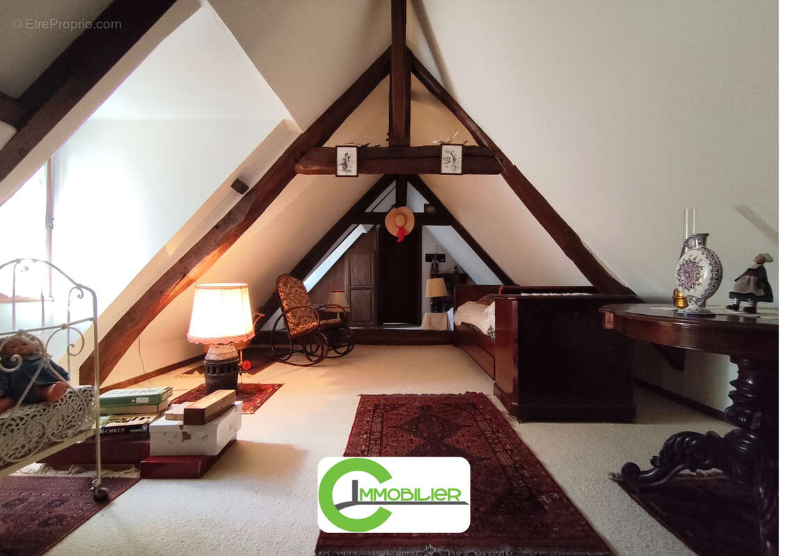 Maison à SEMUR-EN-VALLON