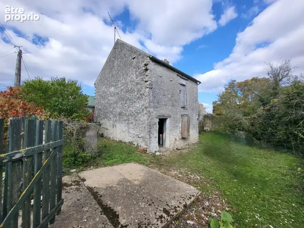 Maison en pierre à rénover - photo 1