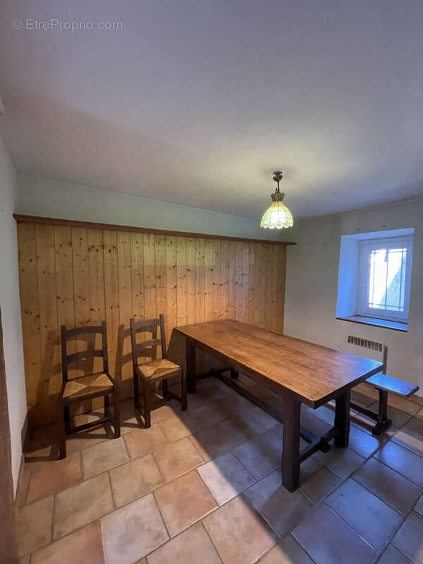 Dans un village de caractère au pied de la Montagne noire  -  Maison de village avec terrassse, jardinet, atel - photo 11