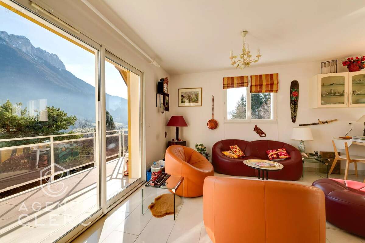 Maison à MENTHON-SAINT-BERNARD