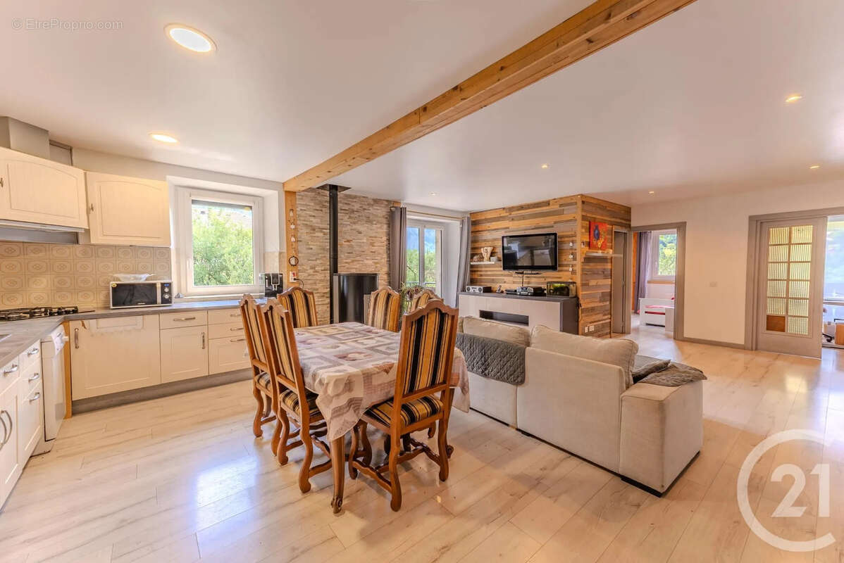 Maison à VACHERESSE