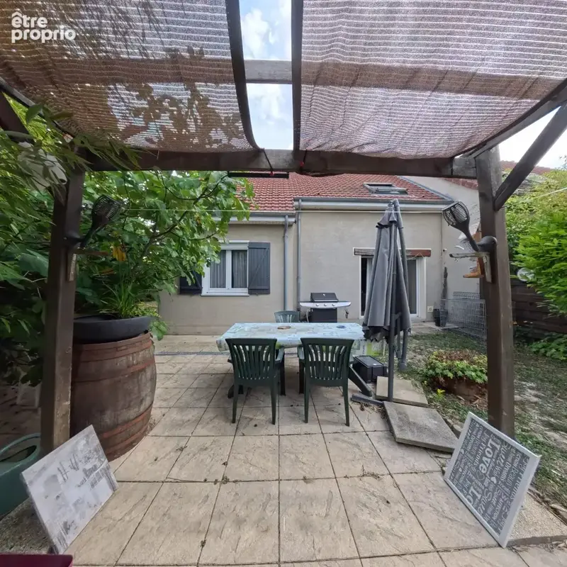 EXCLUSIVITE  Saint Germain, Pavillon mitoyen de 98 m² - photo 8