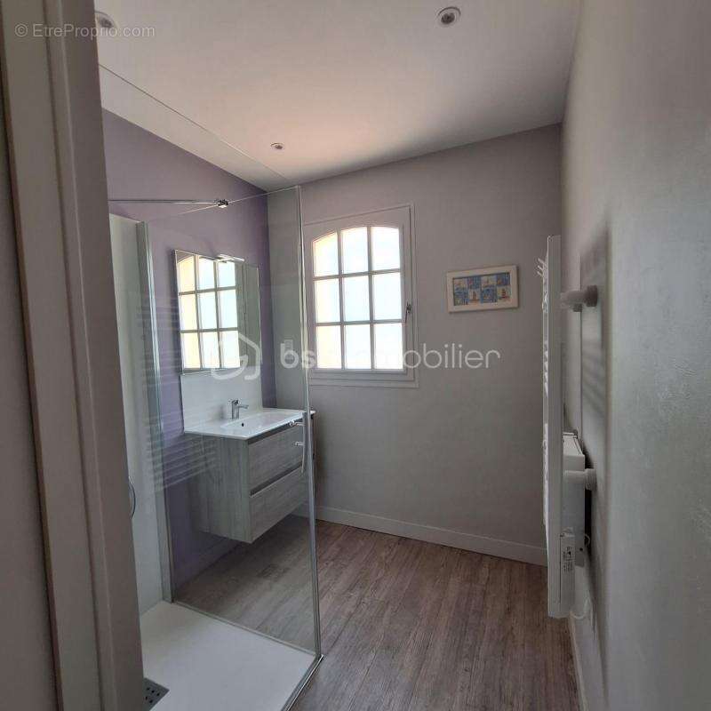 Maison à SAINT-GEORGES-BUTTAVENT