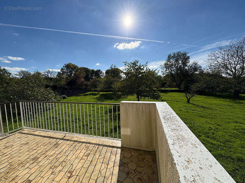 Maison à BADECON-LE-PIN