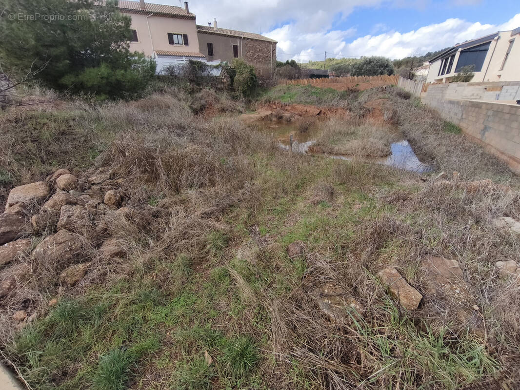 Terrain à CEBAZAN