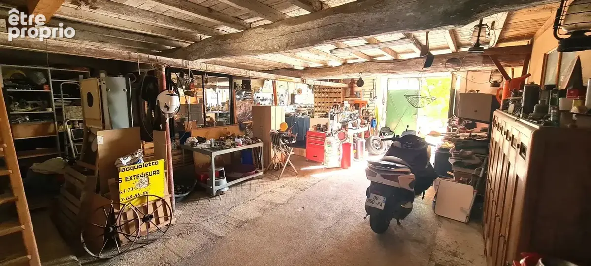 Corps de ferme rénové sur 3857m² de terrain. - photo 24