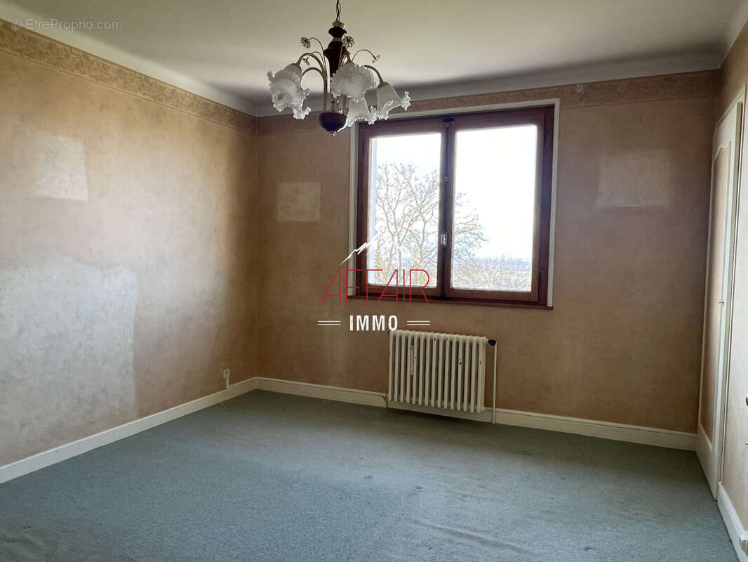 Maison à COLLONGES-SOUS-SALEVE