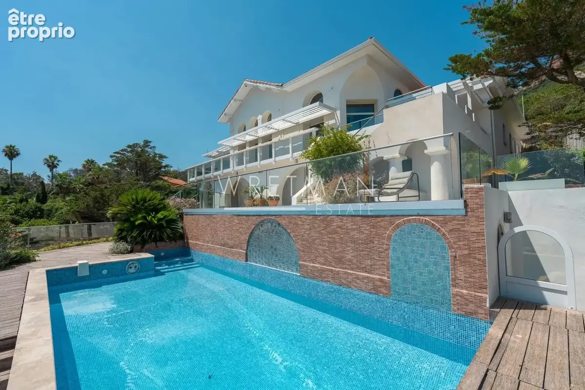 Vente par enchère privée : Domaine d'exception en bord de mer avec garage à bateau - photo 15