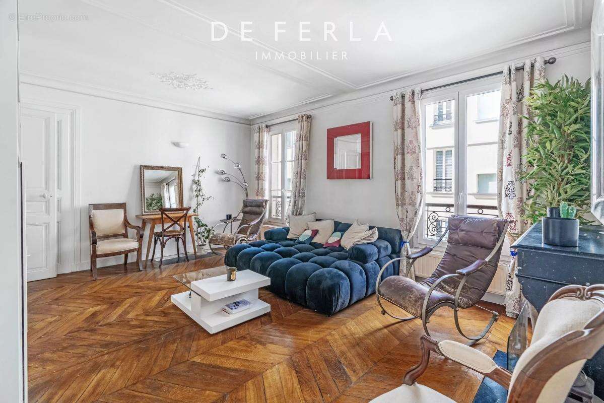 Appartement à PARIS-14E