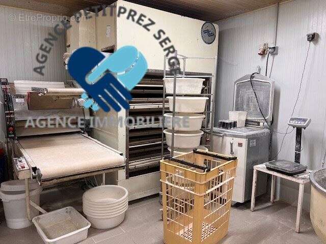 Commerce à SAINT-JUSTIN