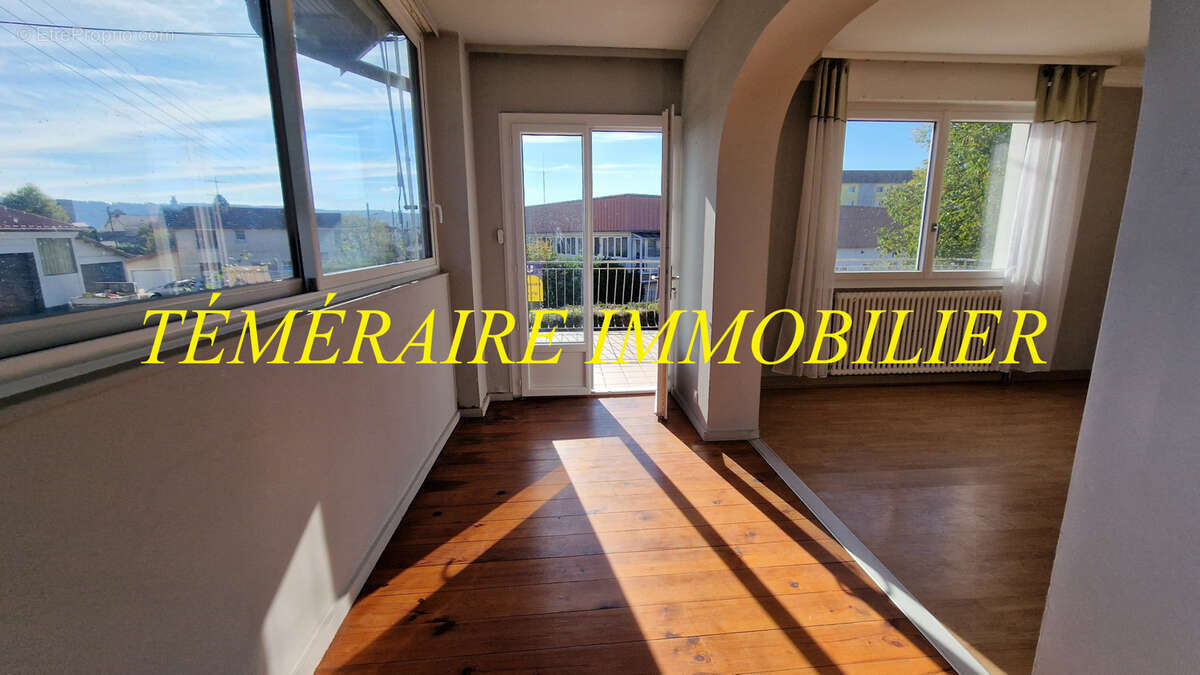 Maison à CHAMPAGNOLE