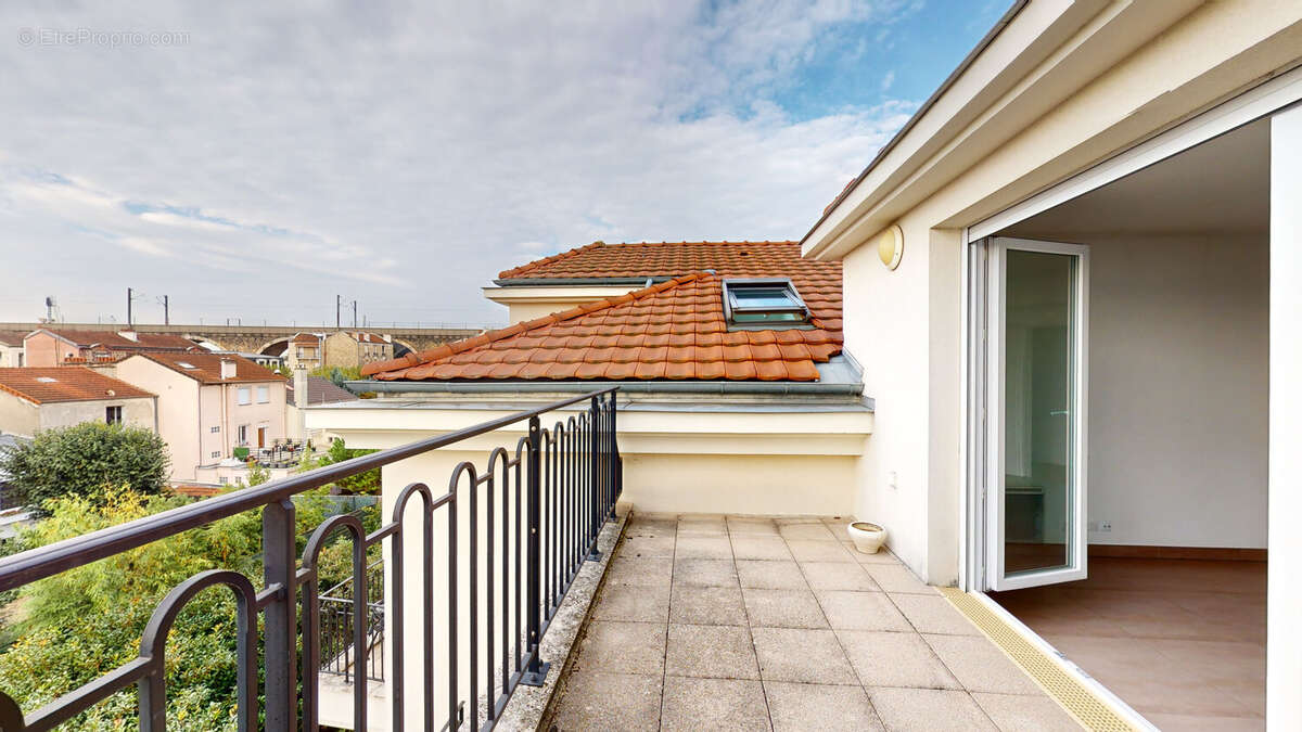 Appartement à LE PERREUX-SUR-MARNE